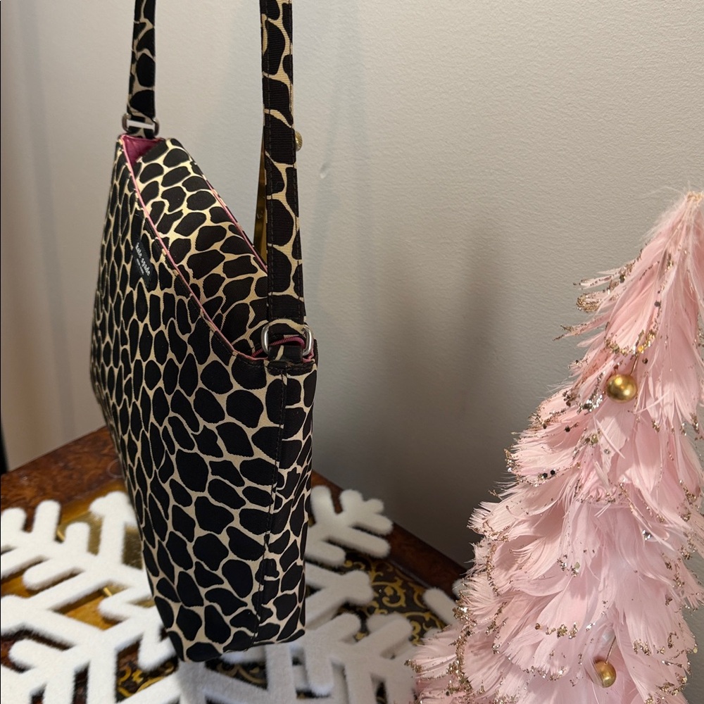 kate spade Black and Cream Giraffe Print Shoulder Bag - Picture 7 of 10